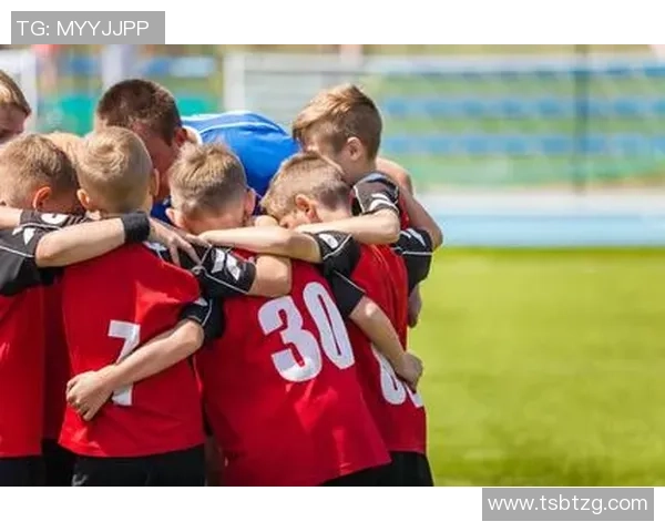 兰特足球明星的崛起与成就解析及其对足球界的影响 兰特足球明星的崛起与成就解析及其对足球界的影响